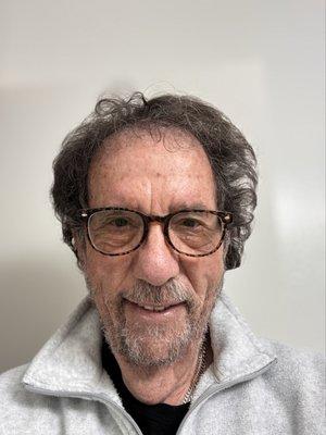Photo of David R.