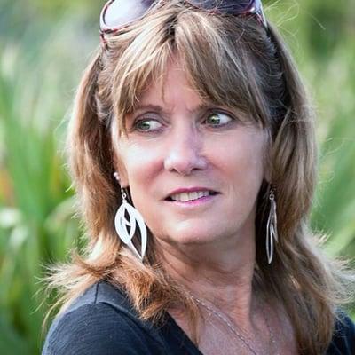 Photo of Elaine B.