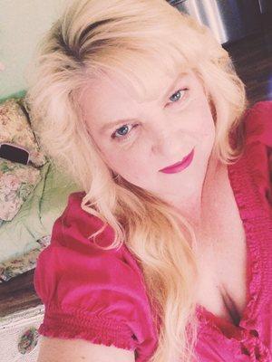 Photo of Julie L.