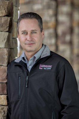 photo of Byron L.
