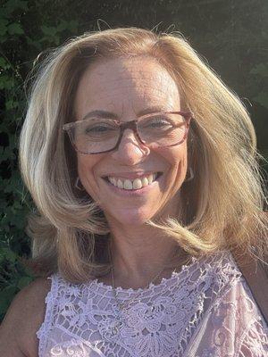 Photo of Deborah G.