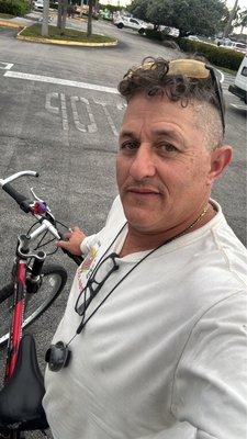 photo of Lazaro S.