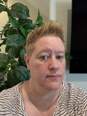 Photo of Julie B.