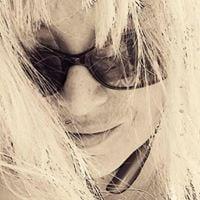 Photo of Laurie F.