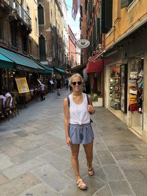 Photo of Sara L.