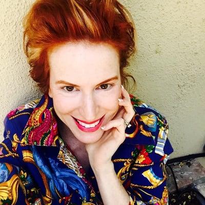 Photo of Julie R.
