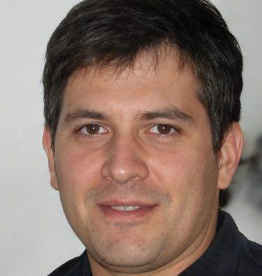 Photo of Kenneth M.