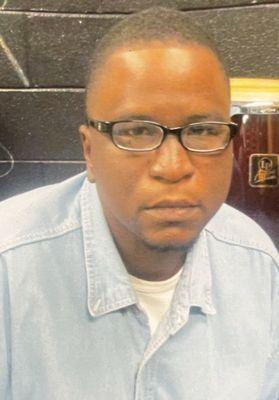 Photo of Tee B.