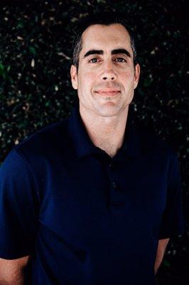 Photo of Aaron V.