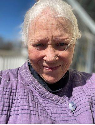 Photo of Liz R.