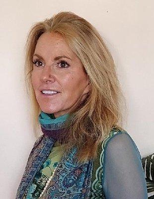 Photo of Dr. Laura G.