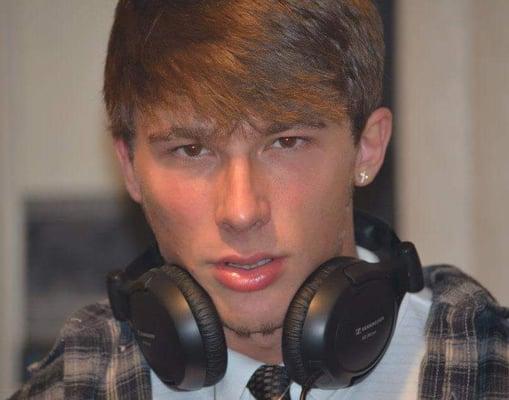 photo of critic-one S.