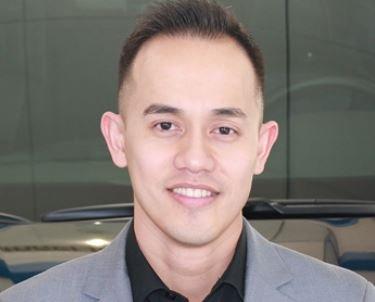 Photo of Jeffrey L.