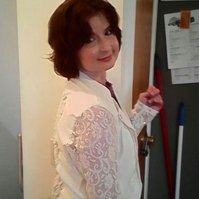 Photo of Julie C.