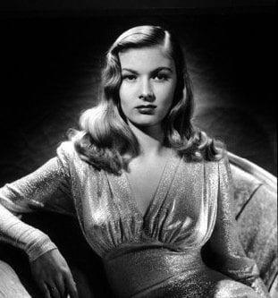 Photo of Elle C.
