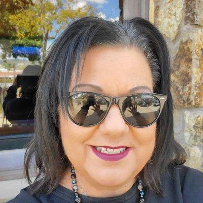 Photo of Lisa G.