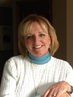 Photo of Lynne B.
