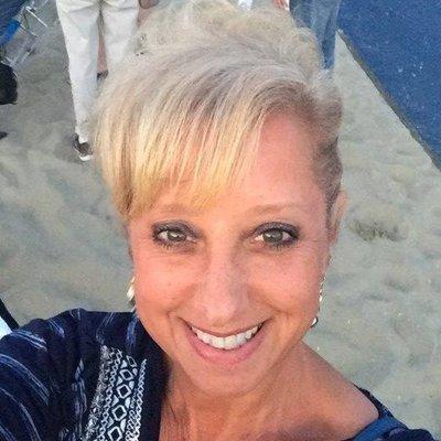 Photo of Robyn M.