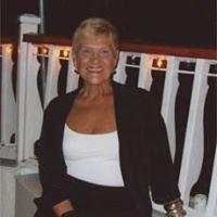 Photo of Yvonne E.