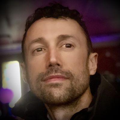 Photo of Stefan E.
