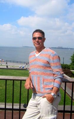 Photo of Robert O.