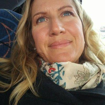 Photo of Lorinda R.