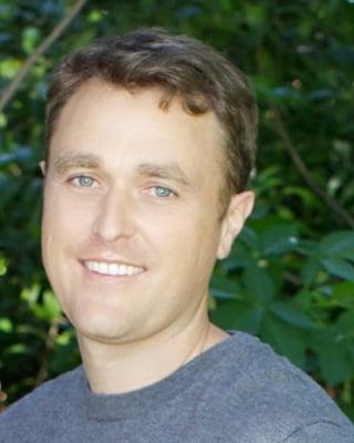 Photo of David L.