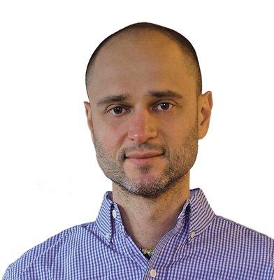 Photo of Daniel L.