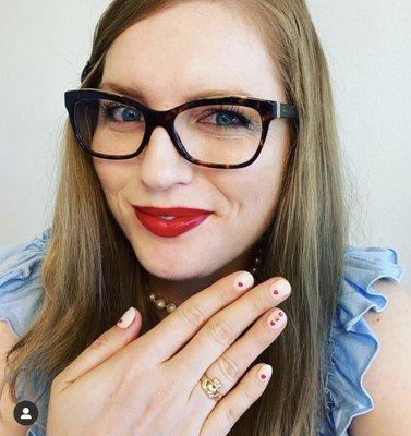 Photo of Laura R.