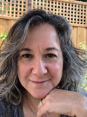 Photo of Julie L.