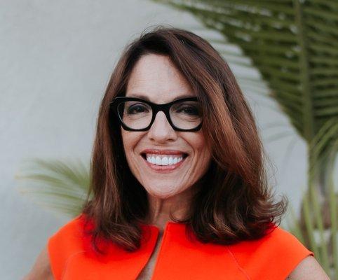Photo of Nancy R.