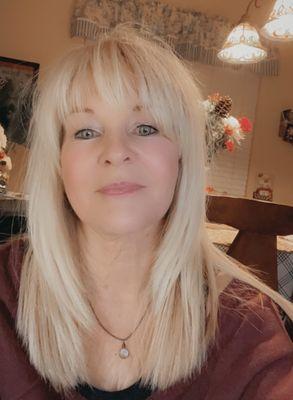Photo of Linda M.