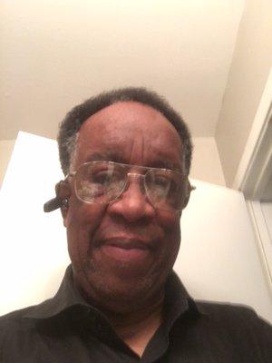 Photo of Gary L.