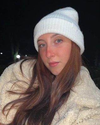 Photo of Lynn B.