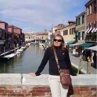 Photo of Sarah J.