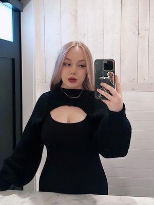 Photo of Rozilyn M.