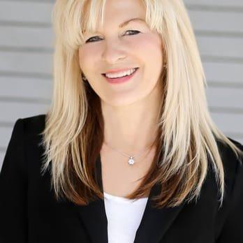 Photo of Linda M.