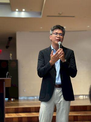 Photo of Ic J.