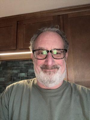 Photo of Robert L.