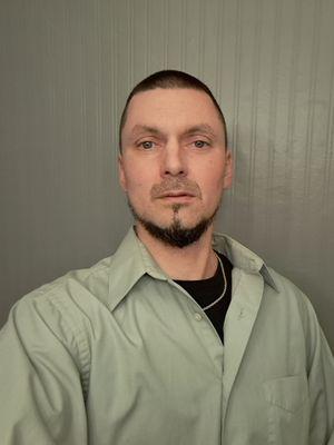 Photo of Jonathan E.