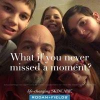 photo of Kelly Lynn G.