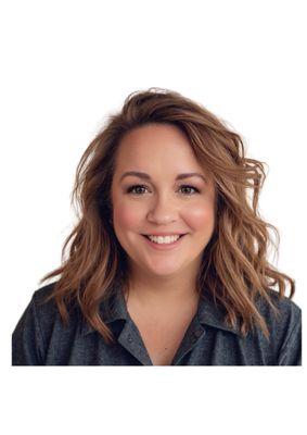 Photo of Lora L.