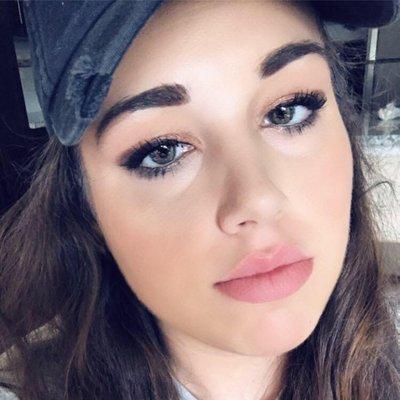 Photo of Lindsey K.