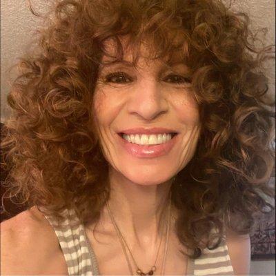 Photo of Lynda J.