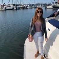 photo of Nina A.