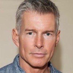 Photo of Simon R.
