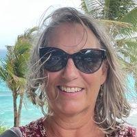 Photo of Debra M.