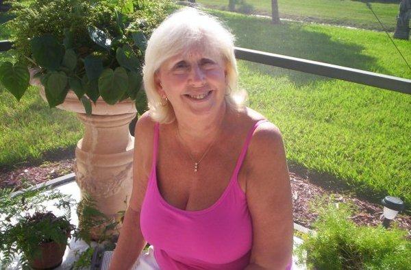 Photo of Lynne M.