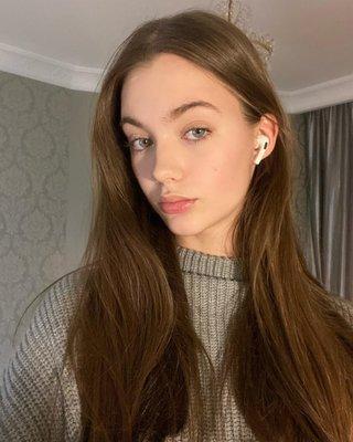 Photo of Lily E.