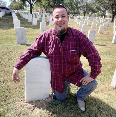 Photo of Alan R.